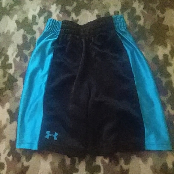 Under armour short set - Picture 3 of 3